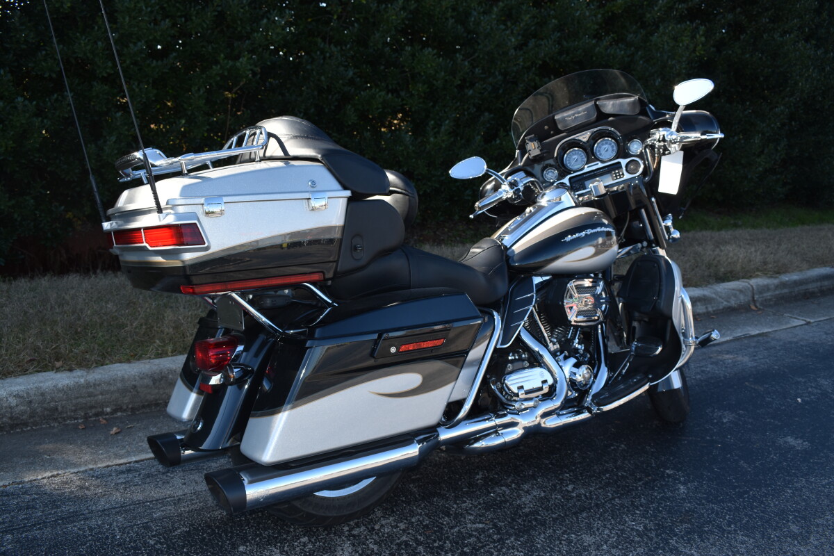 2013 Harley-Davidson CVO Ultra Classic Electra Glide - Photo 8
