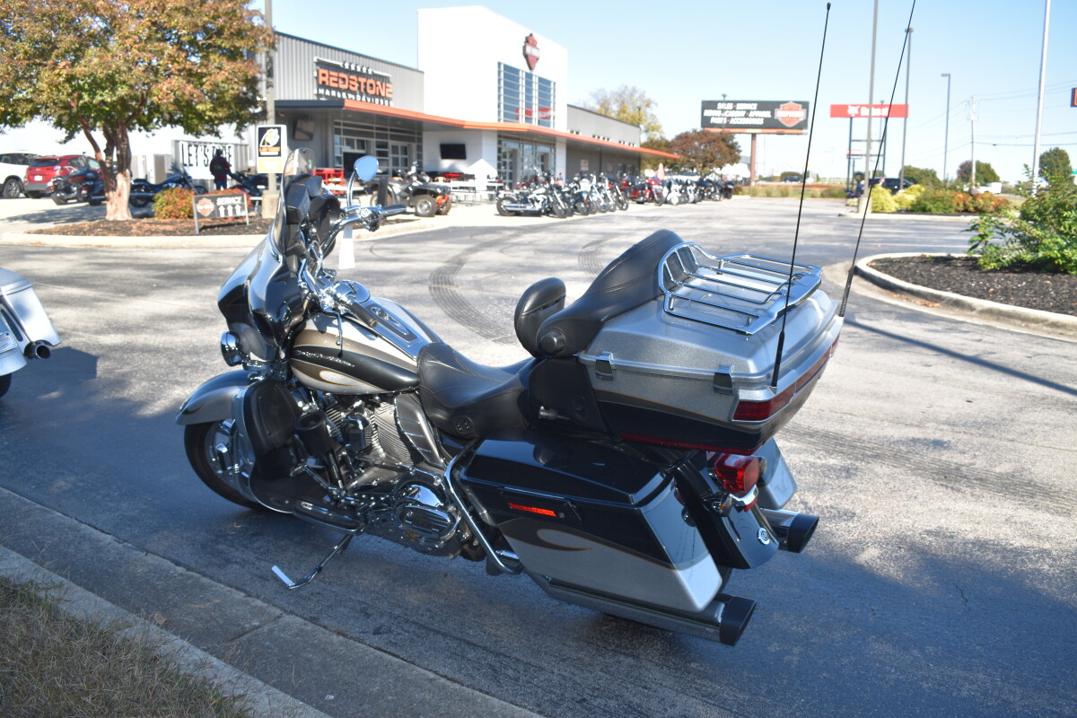 2013 Harley-Davidson CVO Ultra Classic Electra Glide - Photo 6