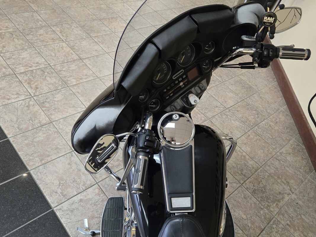 2005 Harley-Davidson Electra Glide Classic Vivid Black - Photo 5