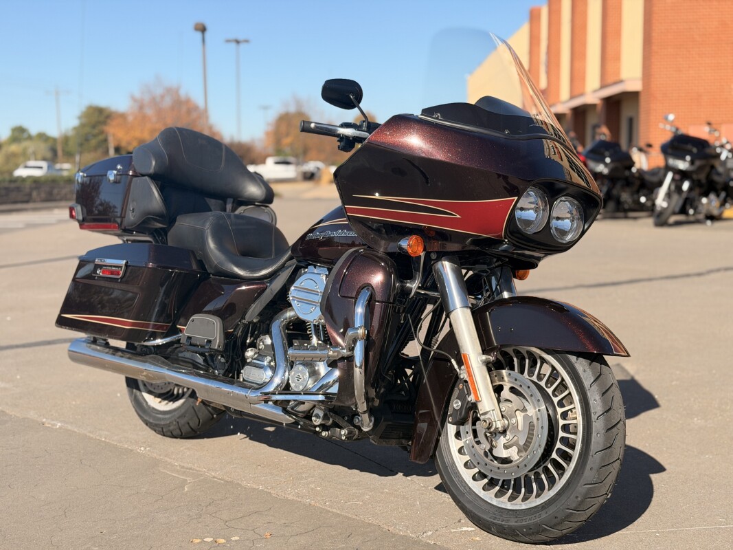 2011 Harley-Davidson Road Glide Ultra FLTRU MERLOT SUNGLO 667898 - Photo 2