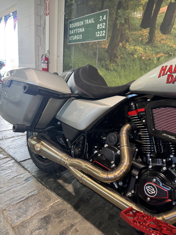 2025 CVO Road Glide ST — 135 Engine / 2-1 Exhaust / OG Floorboards - Photo 6