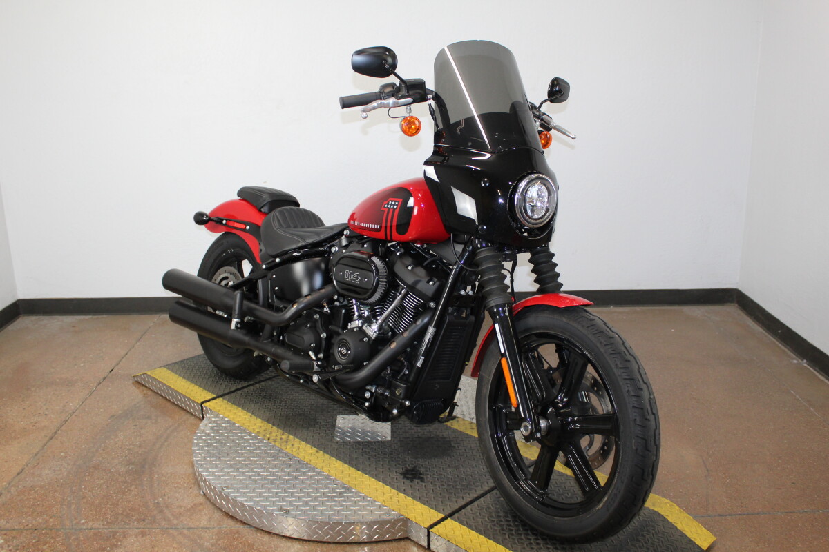 Harley-Davidson Street Bob 114 2022 FXBBS 054161T REDLINE RED - Photo 2