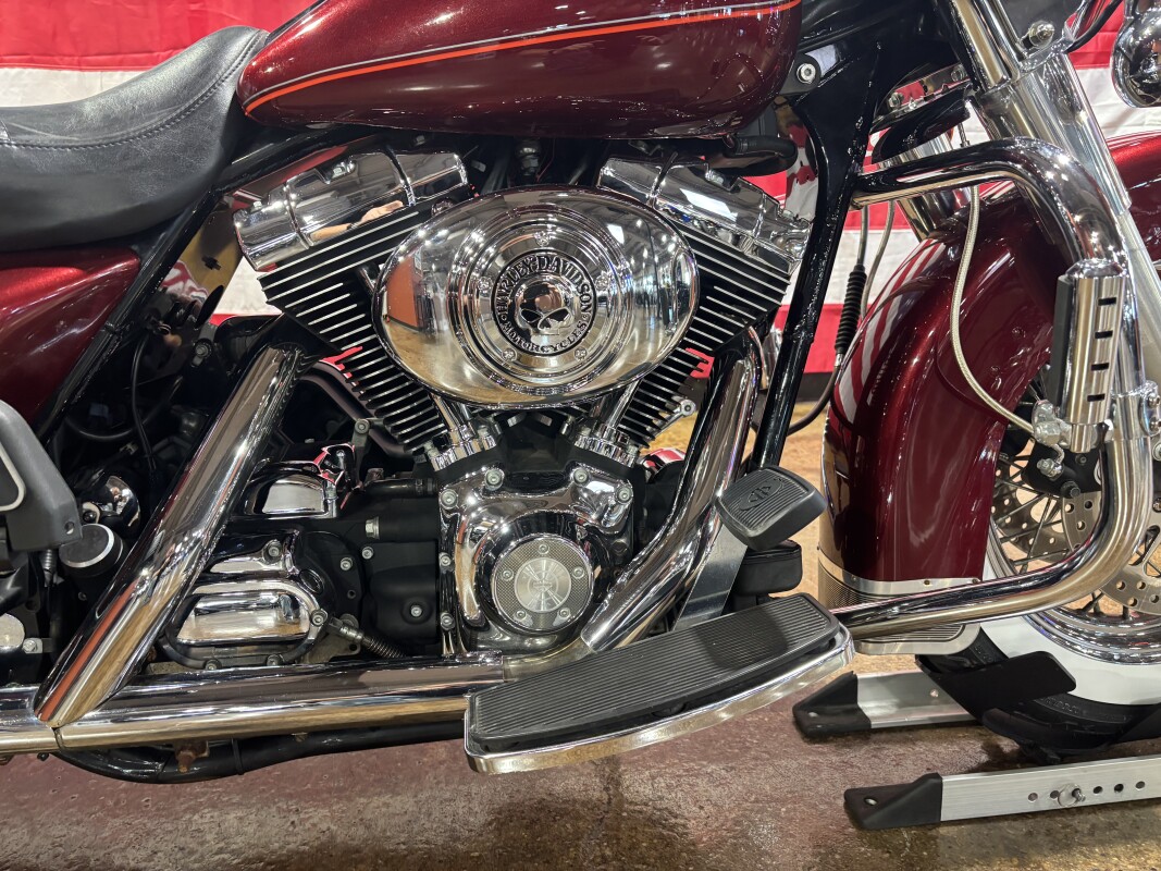Harley-Davidson Road King Classic 2000 FLHRCI LUXURY RICH RED W/STRIPE - Photo 4