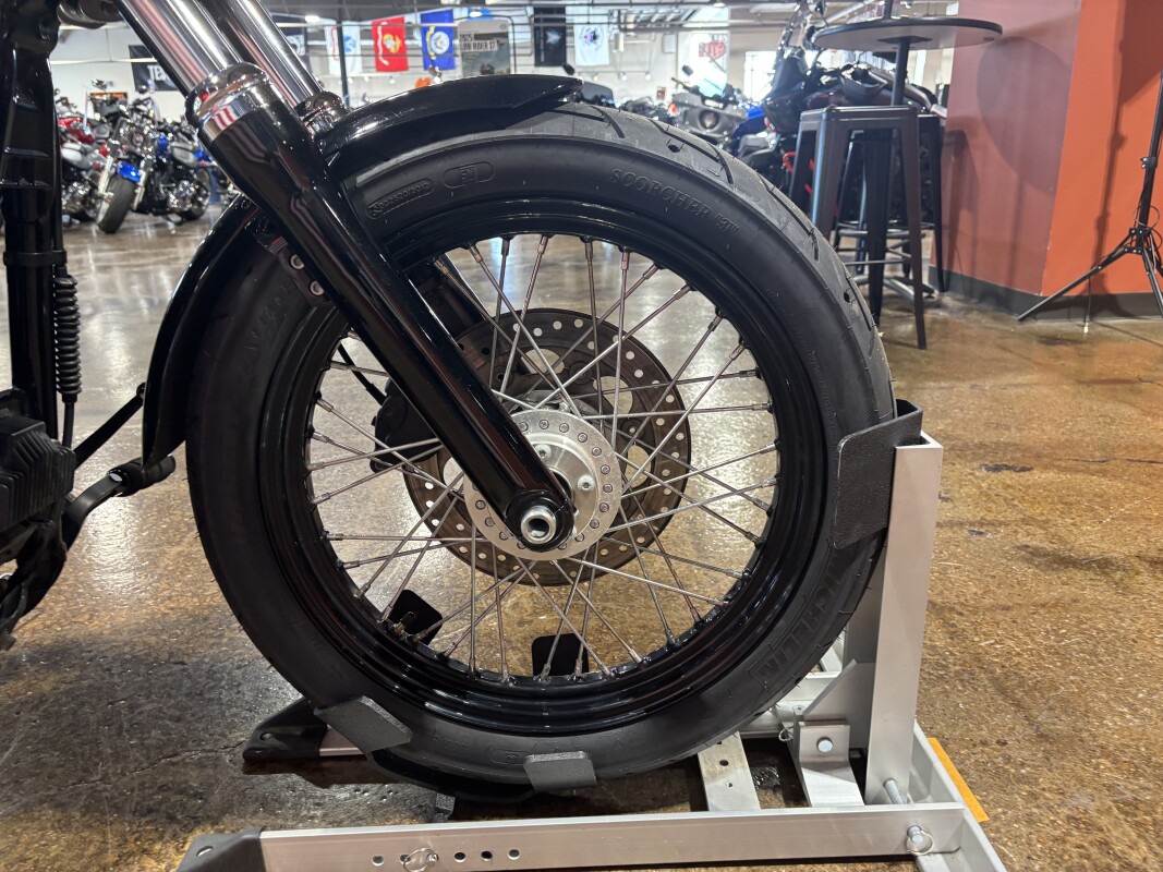 Harley-Davidson Street Bob 2015 FXDB BLACK - Photo 3