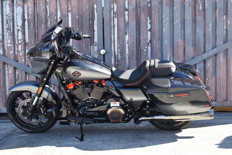 2025 Harley-Davidson® CVO™ Street Glide® FLHXSE
