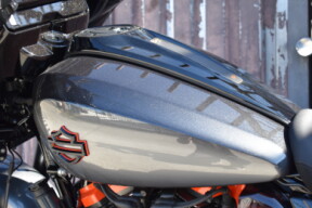 2025 Harley-Davidson® CVO™ Street Glide® FLHXSE thumb 3