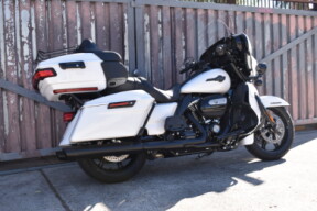2024 Harley-Davidson® Ultra Limited FLHTK thumb 2