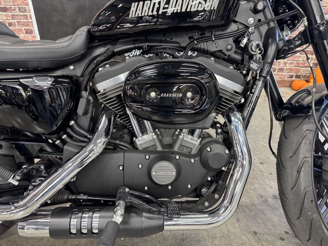 2017 Harley-Davidson Roadster XL1200R - Photo 2
