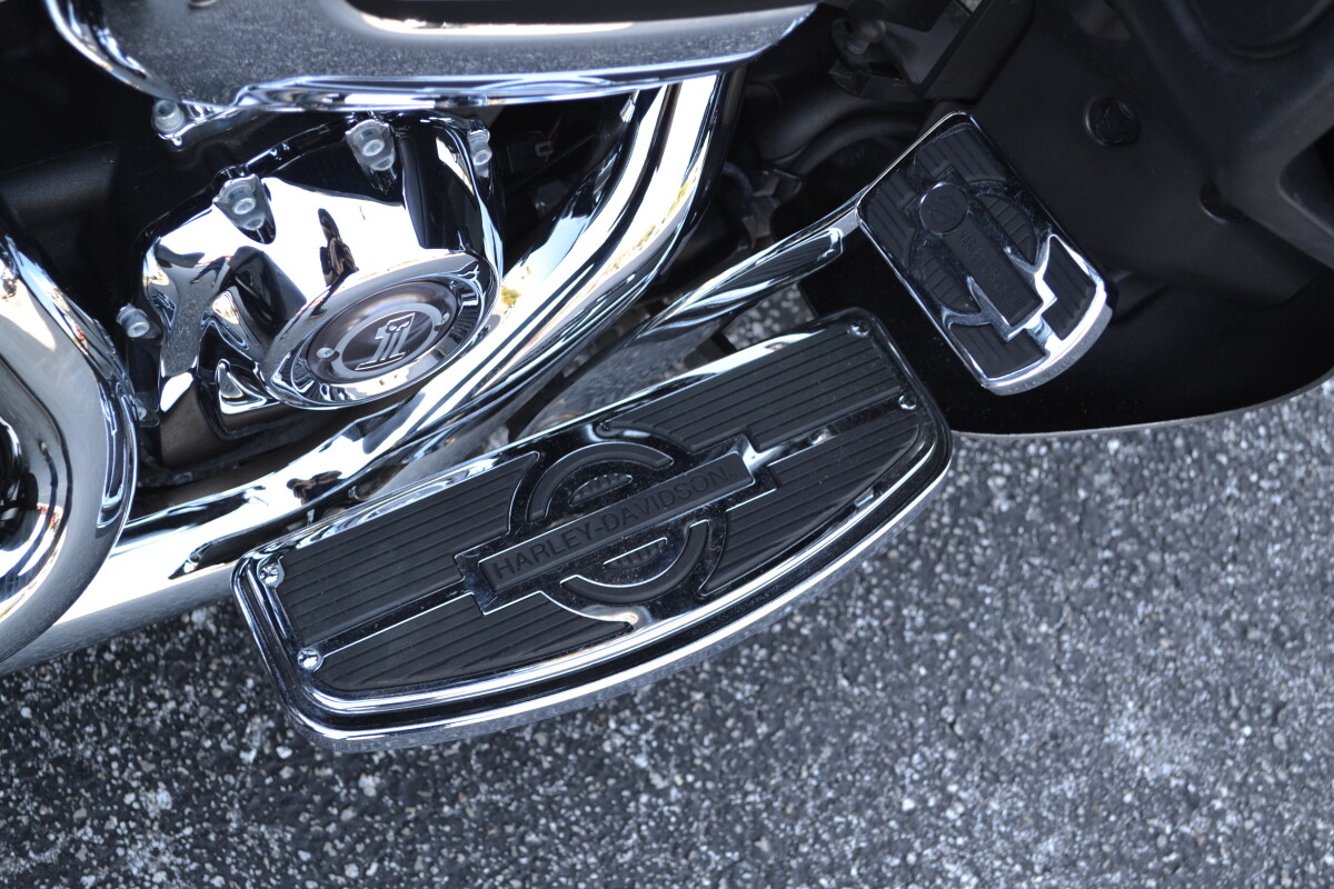 2017 Harley-Davidson Tri Glide Ultra - FLHTCUTG - Photo 6