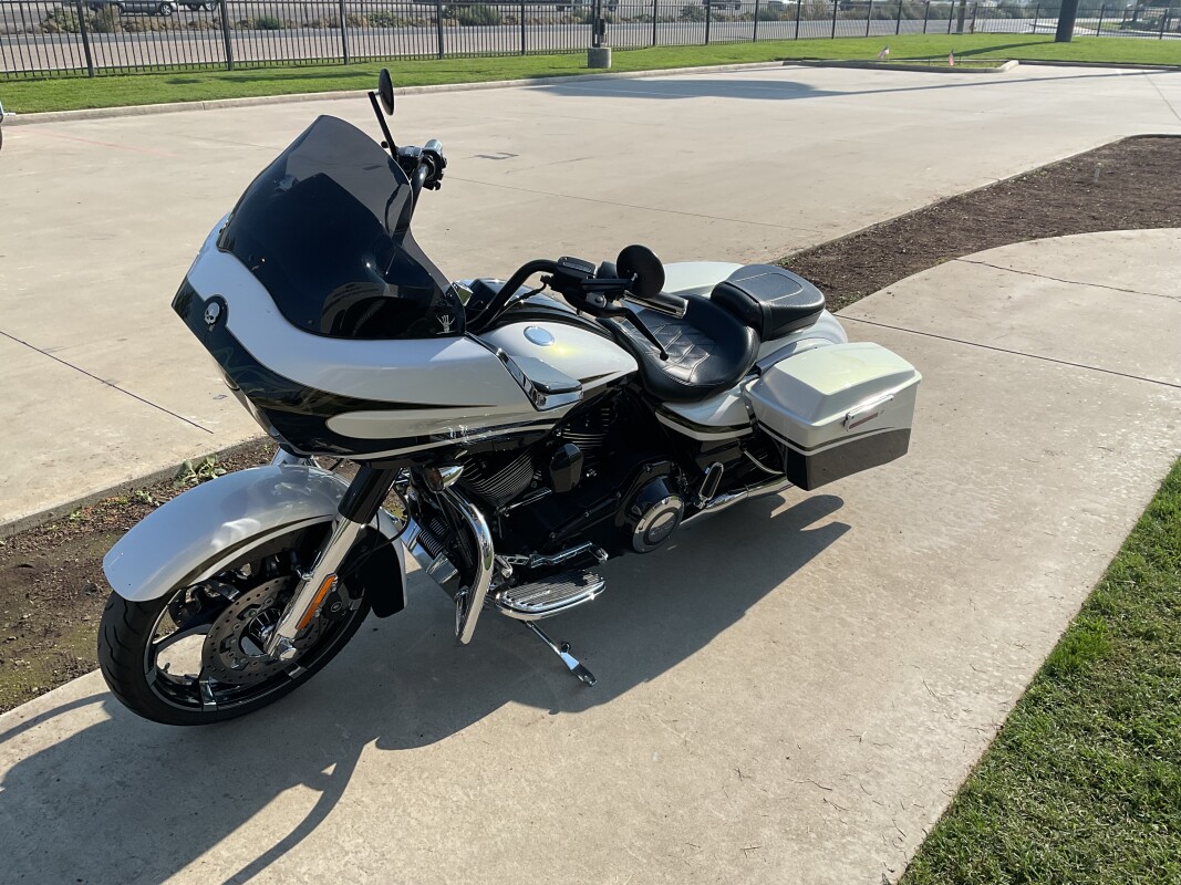 FLTRXSE 2012 CVO Road Glide Custom - Photo 7