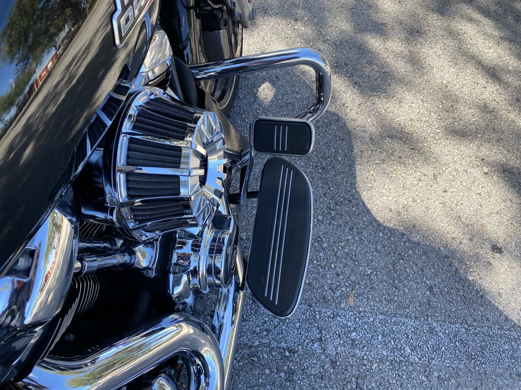 2024 Harley-Davidson Street Glide - Photo 9
