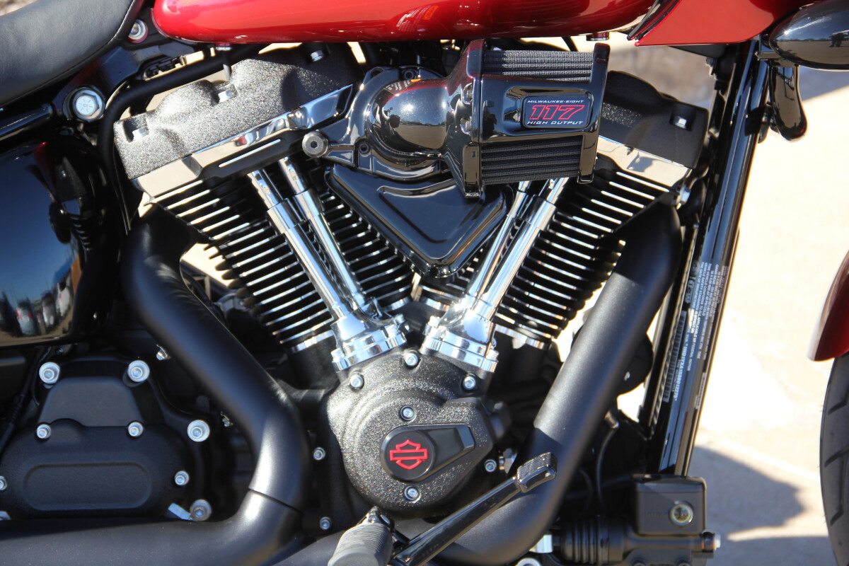 2025 Harley-Davidson Low Rider ST Brilliant Red - Black Finish - Photo 10