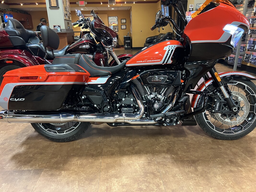 2024 FLTRXSE- CVO Road Glide - Photo 2