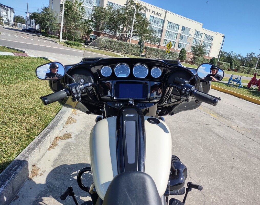 Street Glide ST - Photo 6