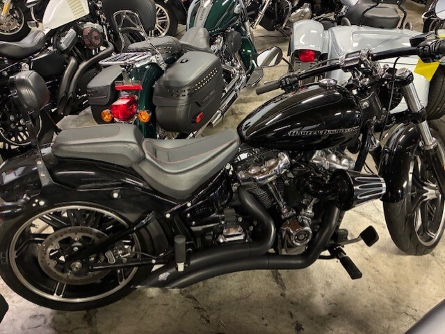 Harley-Davidson Breakout 2018 FXSB Vivid Black