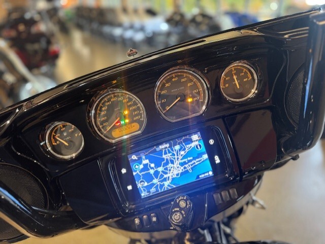 FLHXST 2022 Street Glide ST - Photo 8