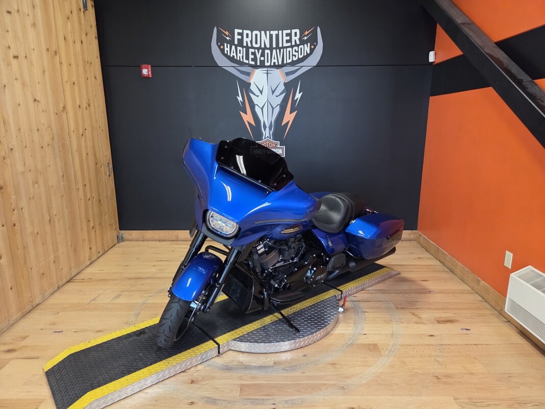 FLHX 2024 Street Glide - Photo 4