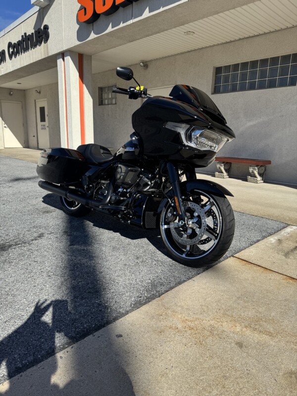2025 Harley-Davidson Road Glide FLTRX Vivid Black - Photo 2