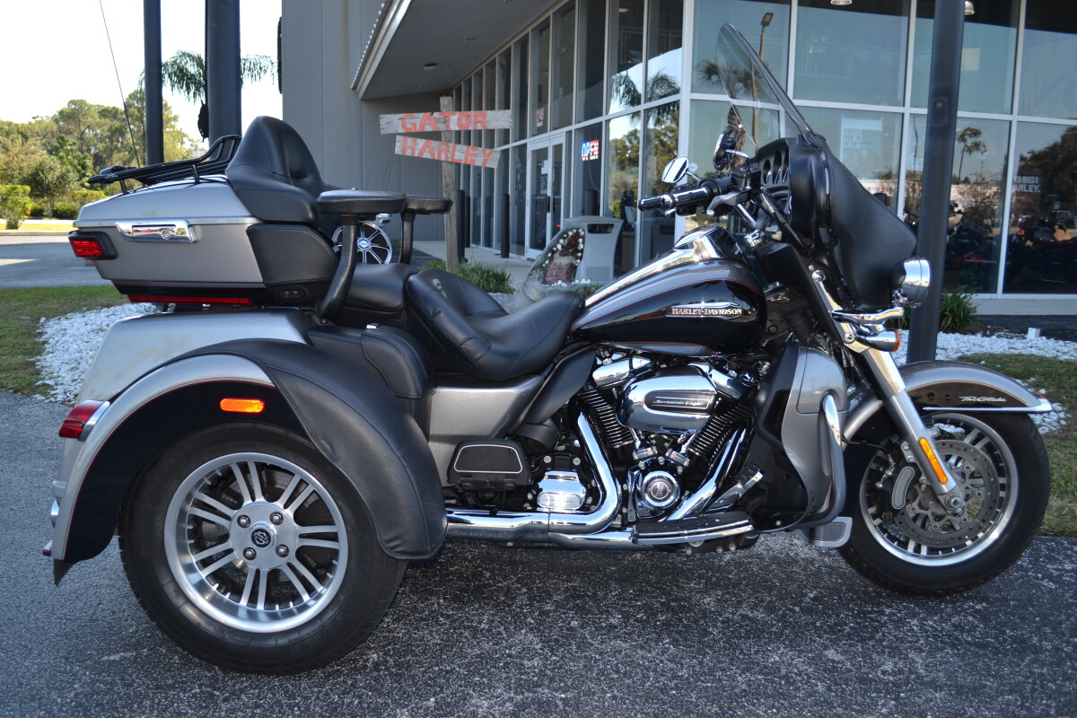2017 Harley-Davidson Tri Glide Ultra - FLHTCUTG