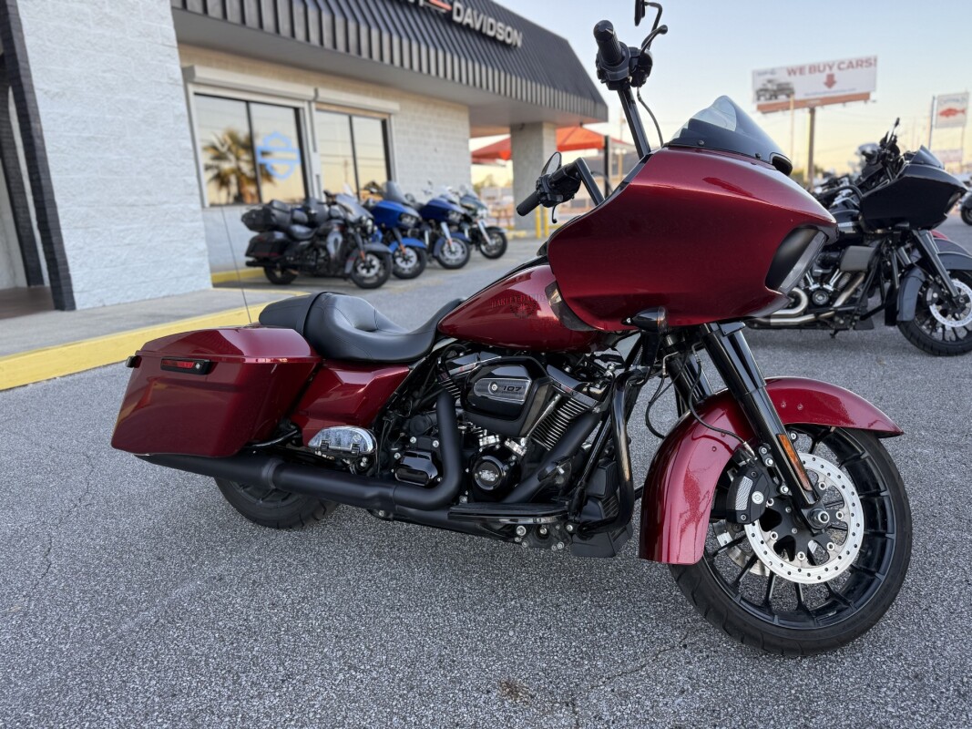 2018 Harley-Davidson Road Glide Special Hard Candy Hot Rod Red Flake