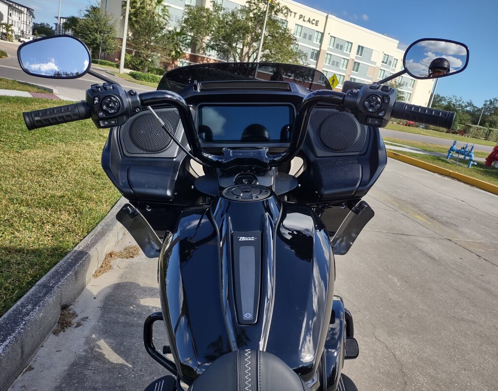 Road Glide - Photo 6