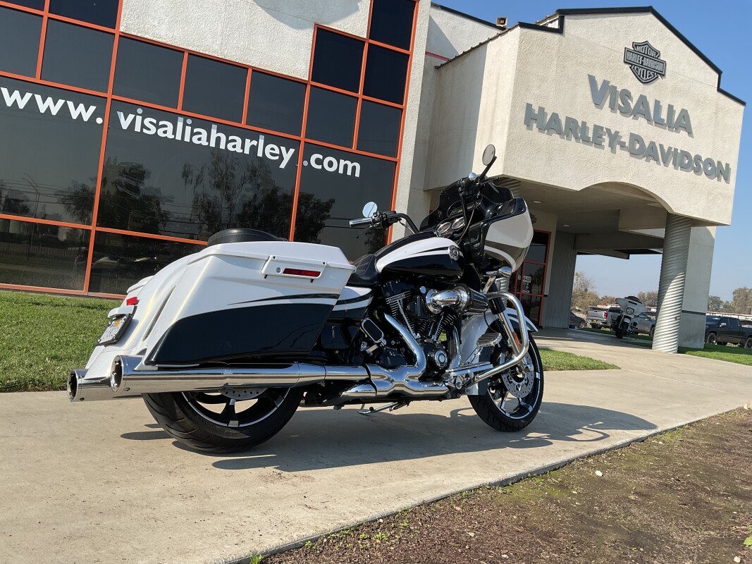 FLTRXSE 2012 CVO Road Glide Custom - Photo 2