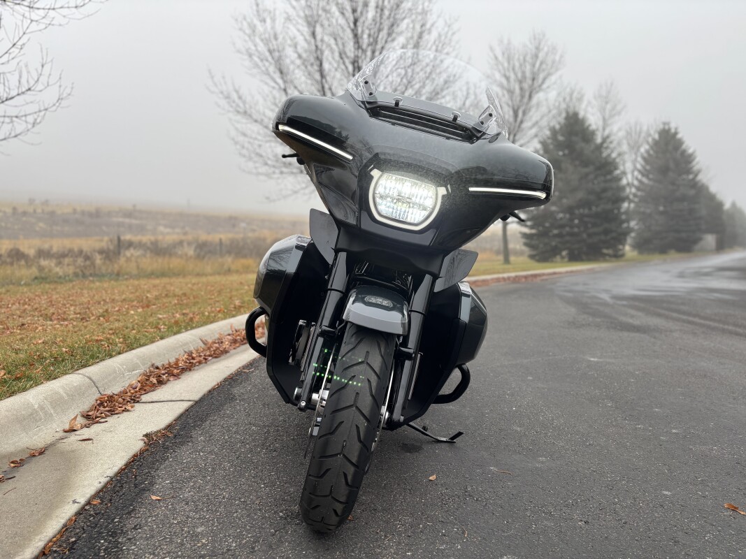 2025 Harley-Davidson Street Glide Ultra Iron Horse Metallic / Vivid Black - Black Finish - Photo 7