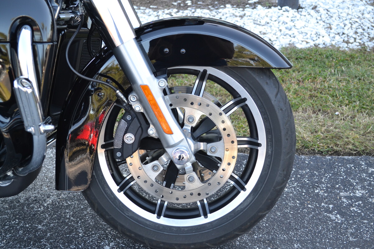 2018 Harley-Davidson Road Glide Ultra - FLTRU - Photo 2