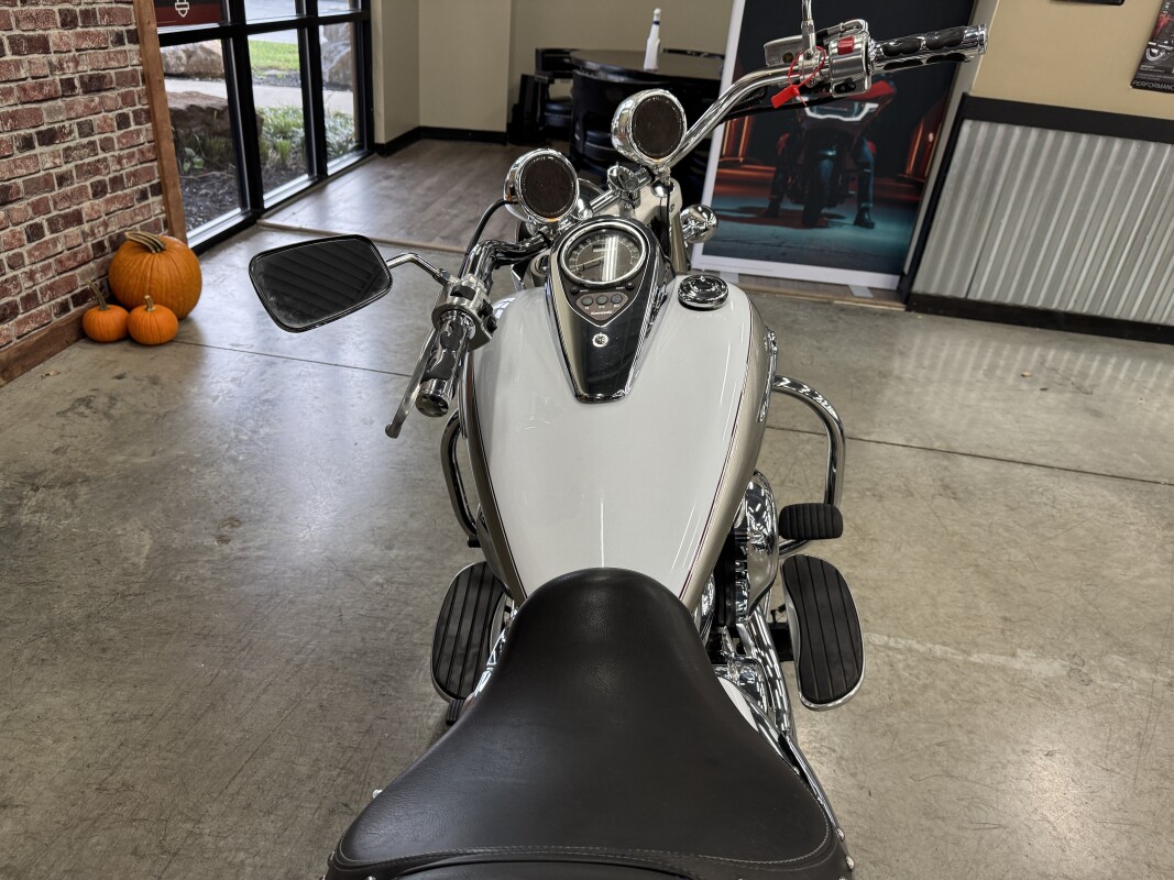 2008 Kawasaki Vulcan 900 Classic LT VN900D8F - Photo 3
