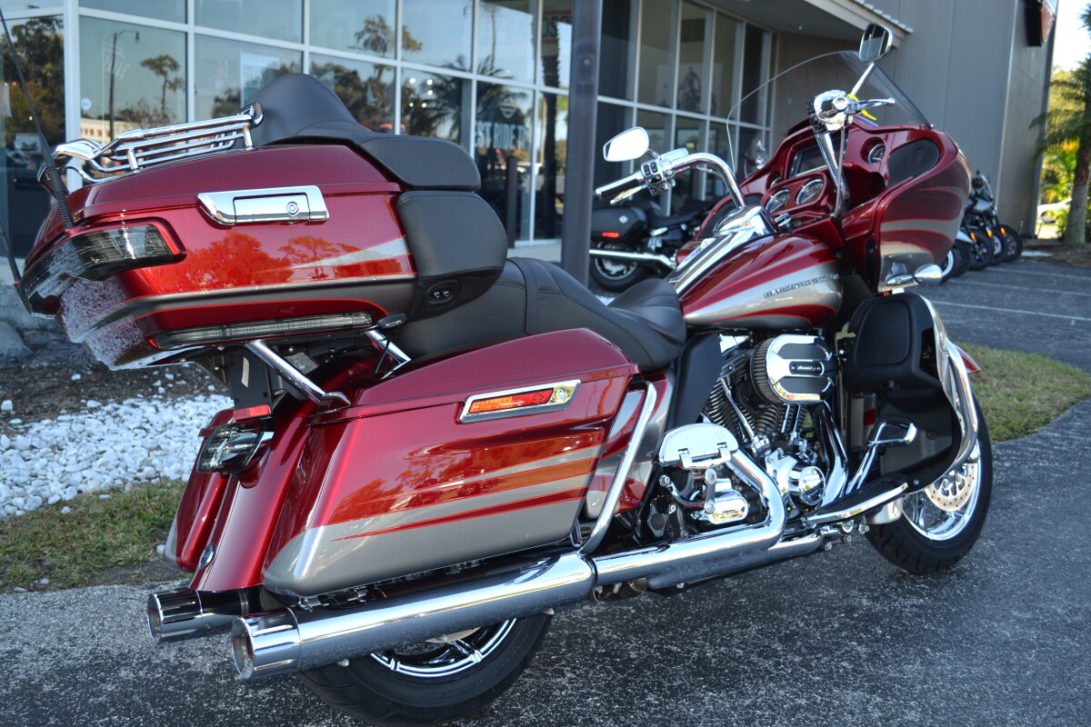 2016 Harley-Davidson CVO Road Glide Ultra - FLTRUSE - Photo 10