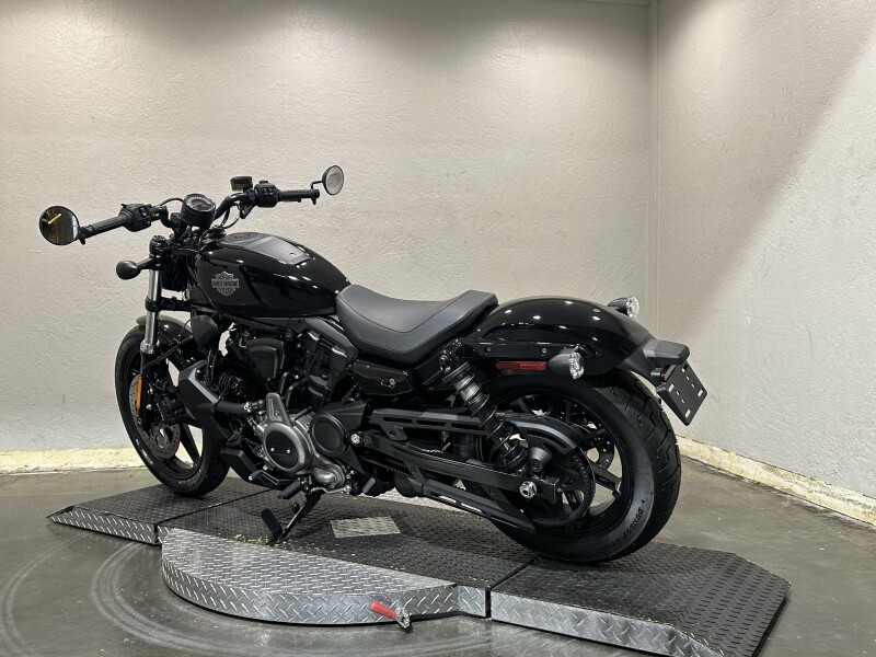 Harley-Davidson Nightster 2025 RH975 84657205 VIVID BLACK - Photo 4