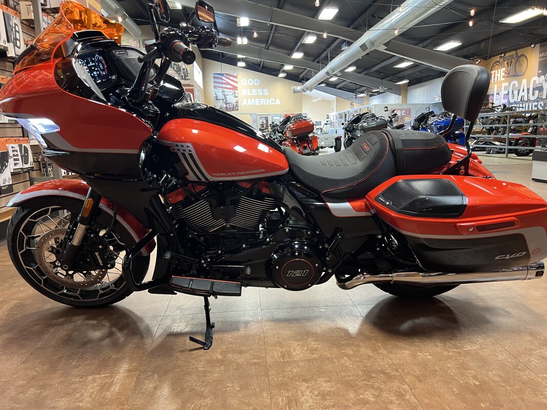 2024 FLTRXSE- CVO Road Glide - Photo 3