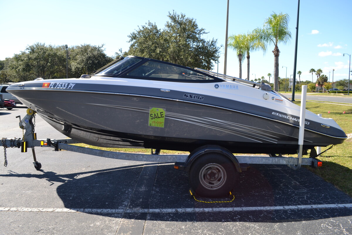 2015 YAMAHA SX192