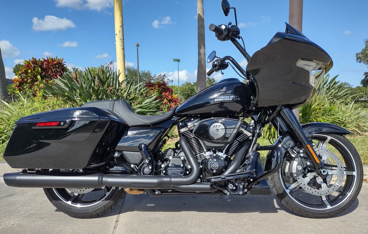 Road Glide - Photo 2