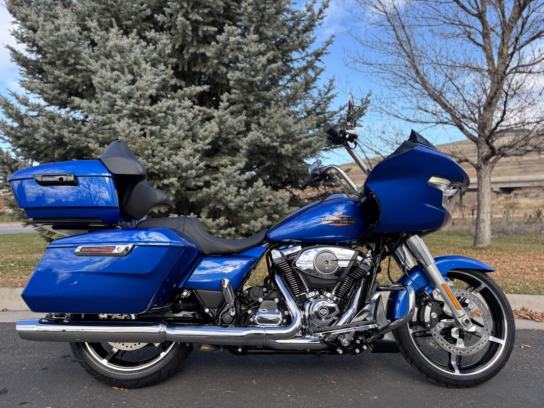 2025 Harley-Davidson Road Glide Blue Burst