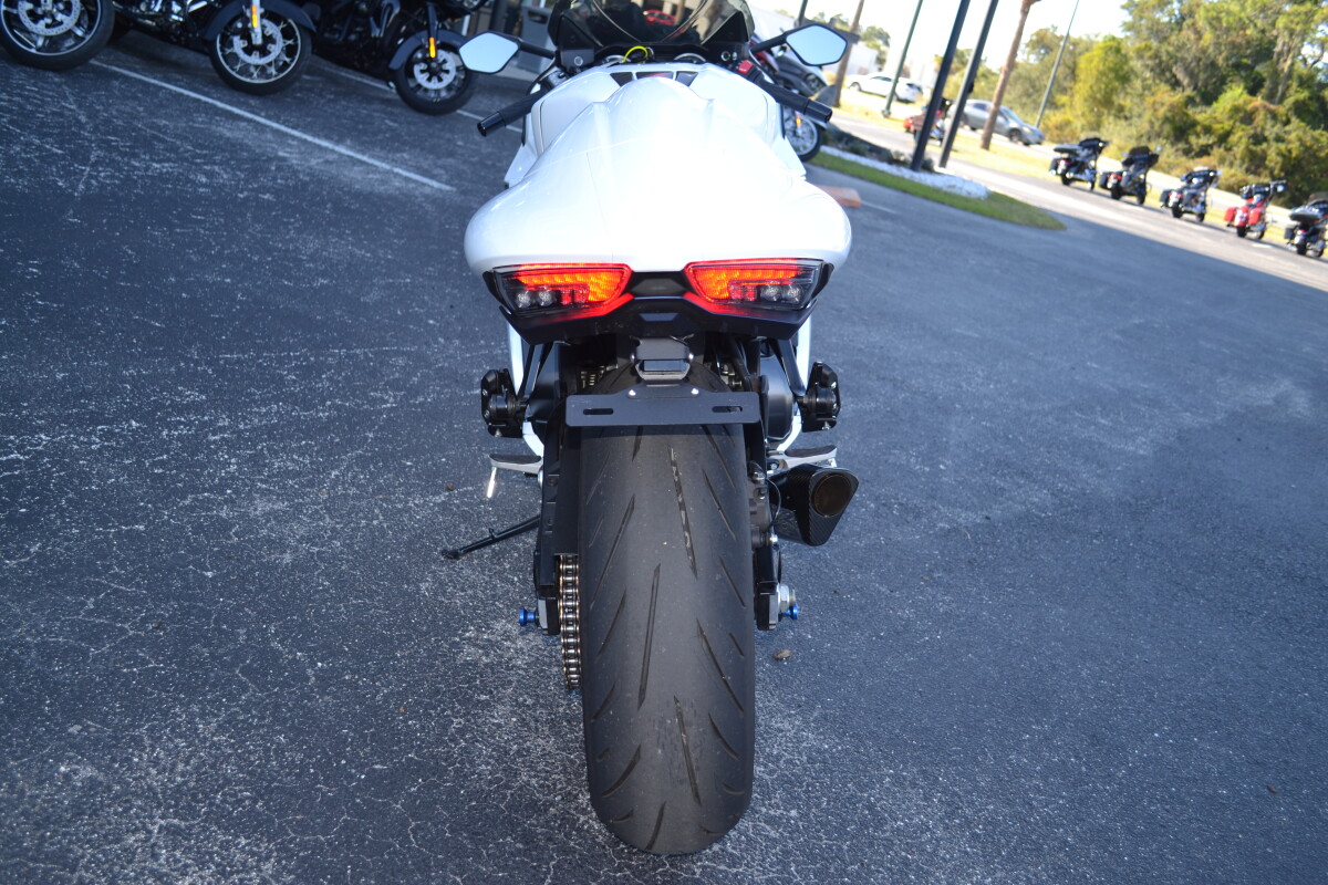 2022 Suzuki Hayabusa GSX1300RR - Photo 10
