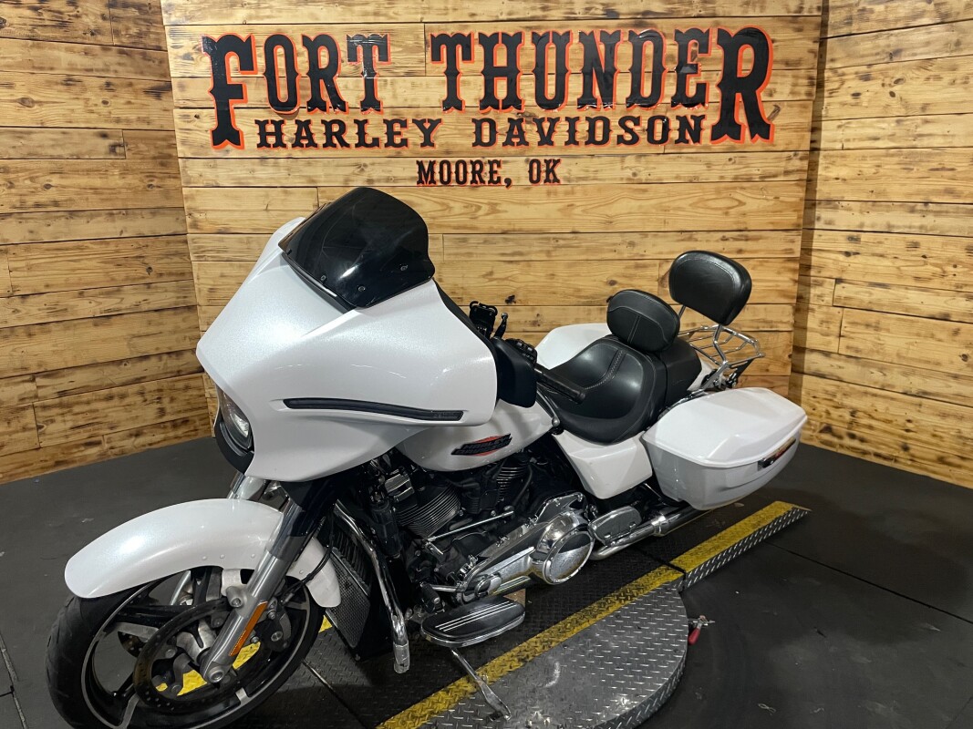 Harley-Davidson Street Glide 2024 FLHX WHITE - Photo 7