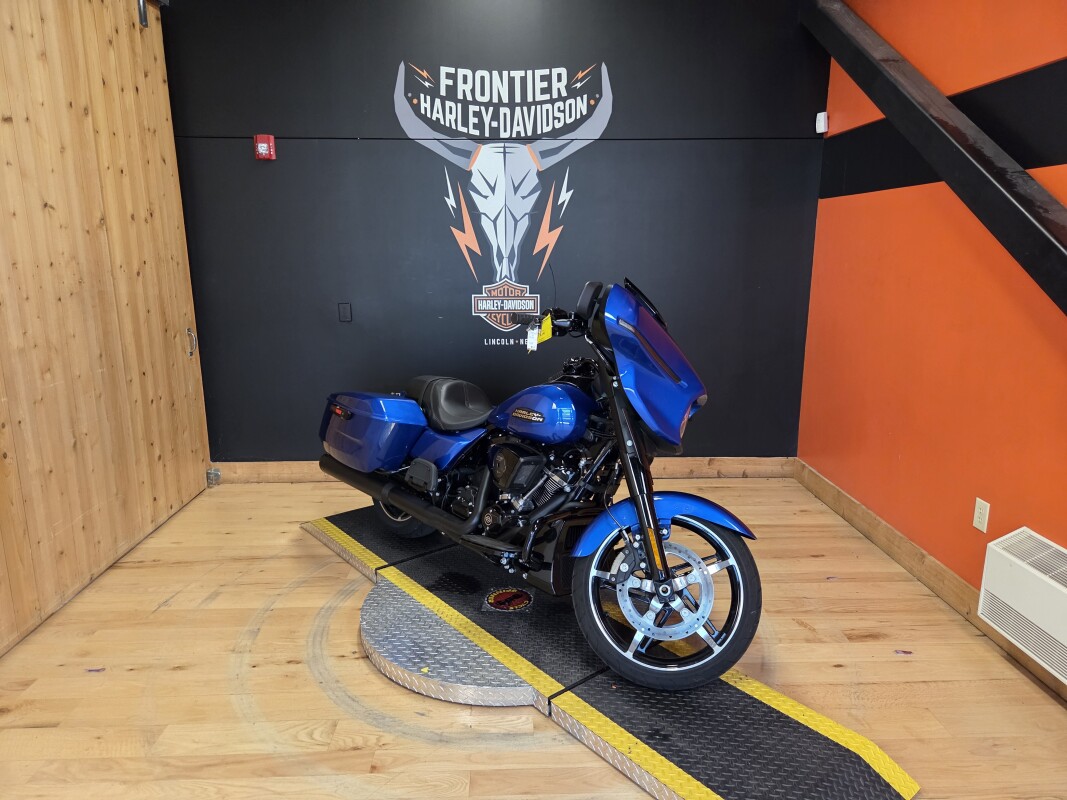FLHX 2024 Street Glide - Photo 3