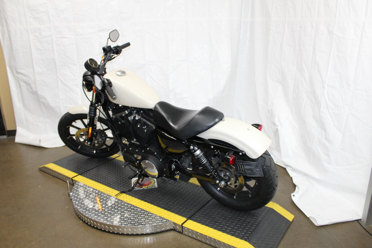 Harley-Davidson Iron 883 2022 XL 883N 406415T WHITE SAND PRL - Photo 6