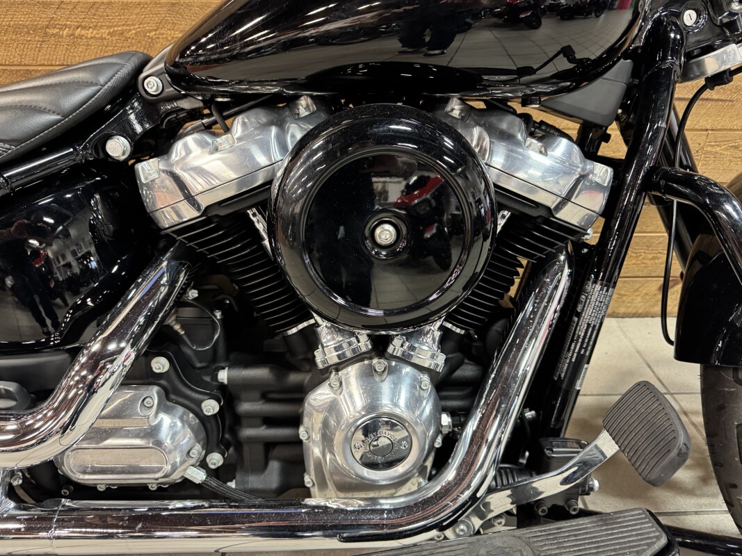 2020 HARLEY-DAVIDSON SOFTAIL SLIM VIVID BLACK FLSL - Photo 3