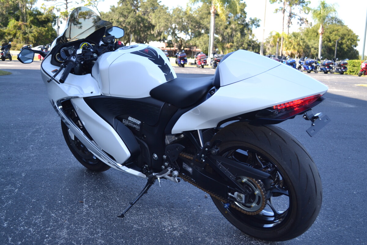 2022 Suzuki Hayabusa GSX1300RR - Photo 9