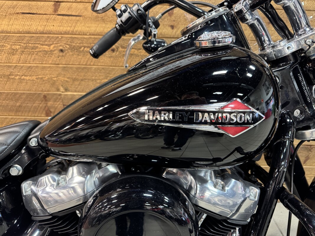 2020 HARLEY-DAVIDSON SOFTAIL SLIM VIVID BLACK FLSL - Photo 2