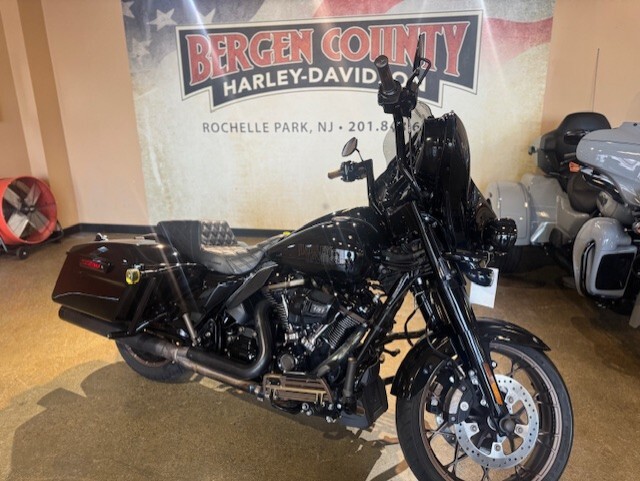 FLHXST 2022 Street Glide ST