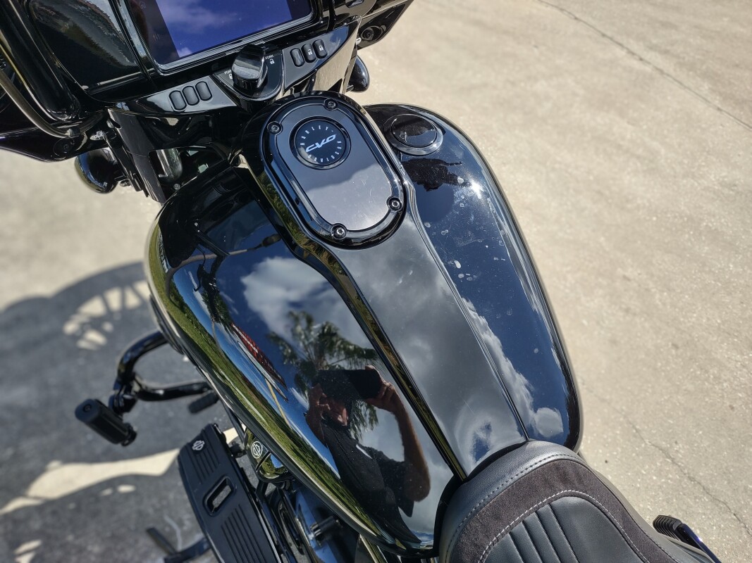 CVO Street Glide - Photo 10
