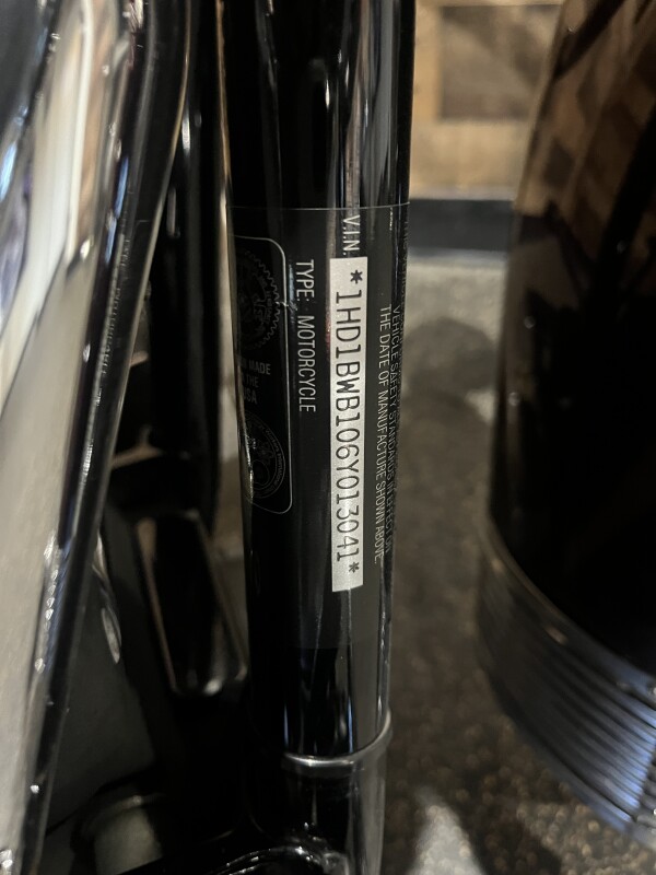 2006 Harley-Davidson Heritage Softail Classic Two-Tone Black Cherry and Black Pearl FLSTC - Photo 9