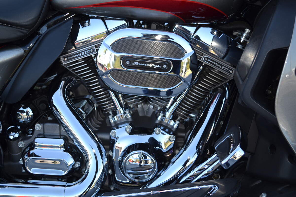 2016 Harley-Davidson CVO Road Glide Ultra - FLTRUSE - Photo 6