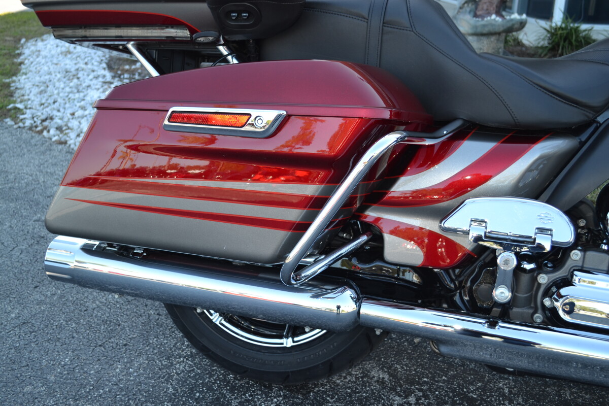 2016 Harley-Davidson CVO Road Glide Ultra - FLTRUSE - Photo 7