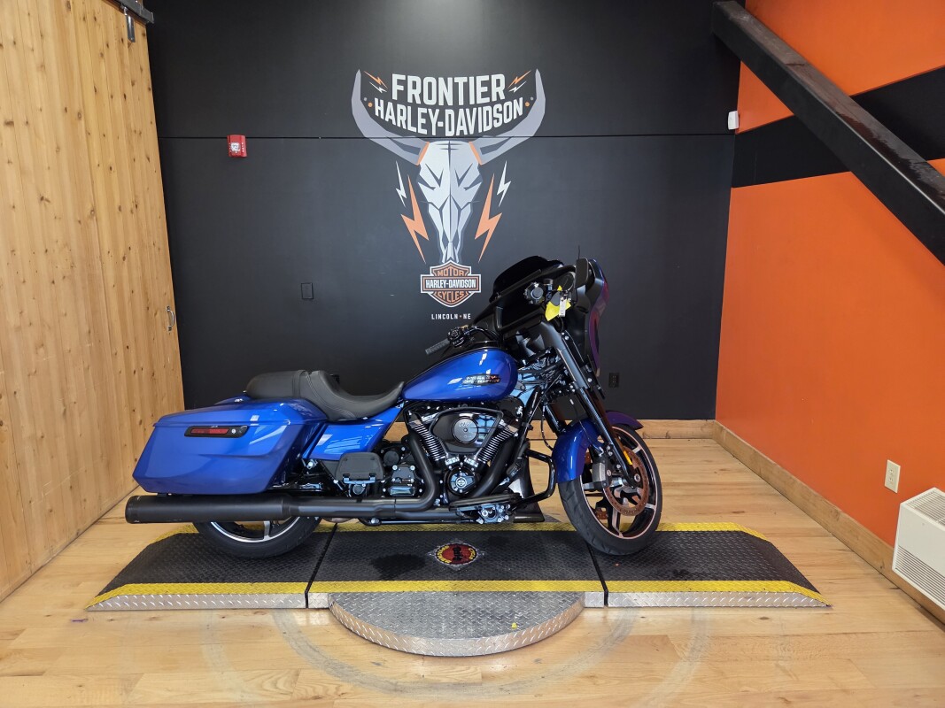 FLHX 2024 Street Glide - Photo 2