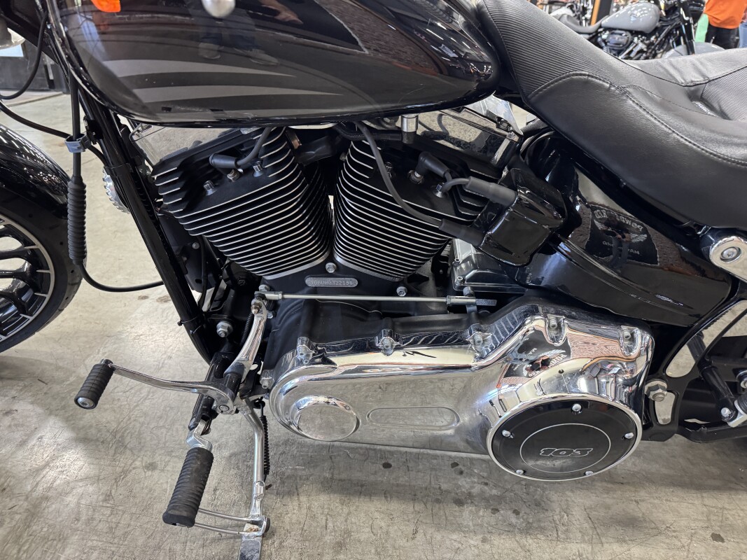 2017 Harley-Davidson Breakout FXSB - Photo 9