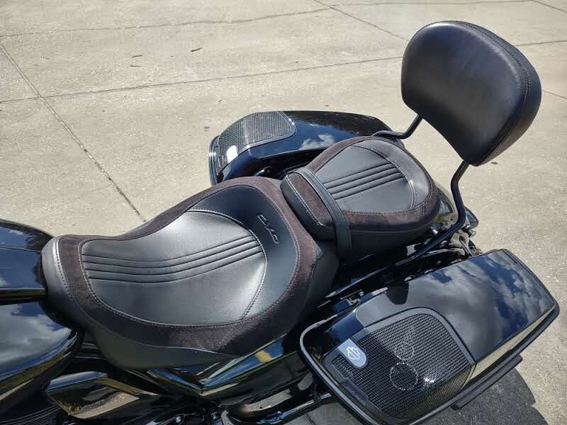 CVO Street Glide - Photo 9